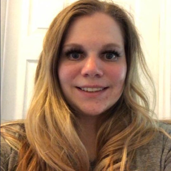 Meet your Posher, Heather - Picture 1 of 1